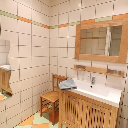 Maison De Caractere Renovee Avec Cheminee, Jardin Et Terrasse Pres De Saint-flour, Ideale Pour Randonnees Et Activites Nautiques. - Fr-1-742-136 * Saint-Flour (Cantal)